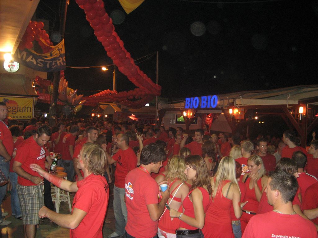 i/Kranj/Absolvent08/04-RedLoveParty/absolvent 1581.jpg